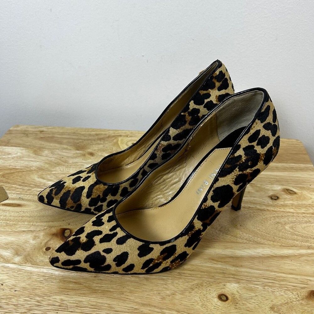 Gianni Bini Leopard Print Calf Hair Pumps Heels Womens Size 8M Pointed Toe